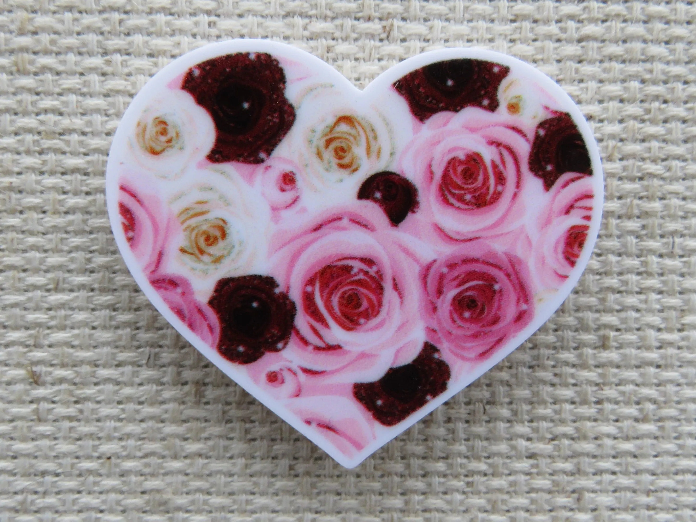 A Heart Full of Roses Needle Minder, Cover Minder, Magnet