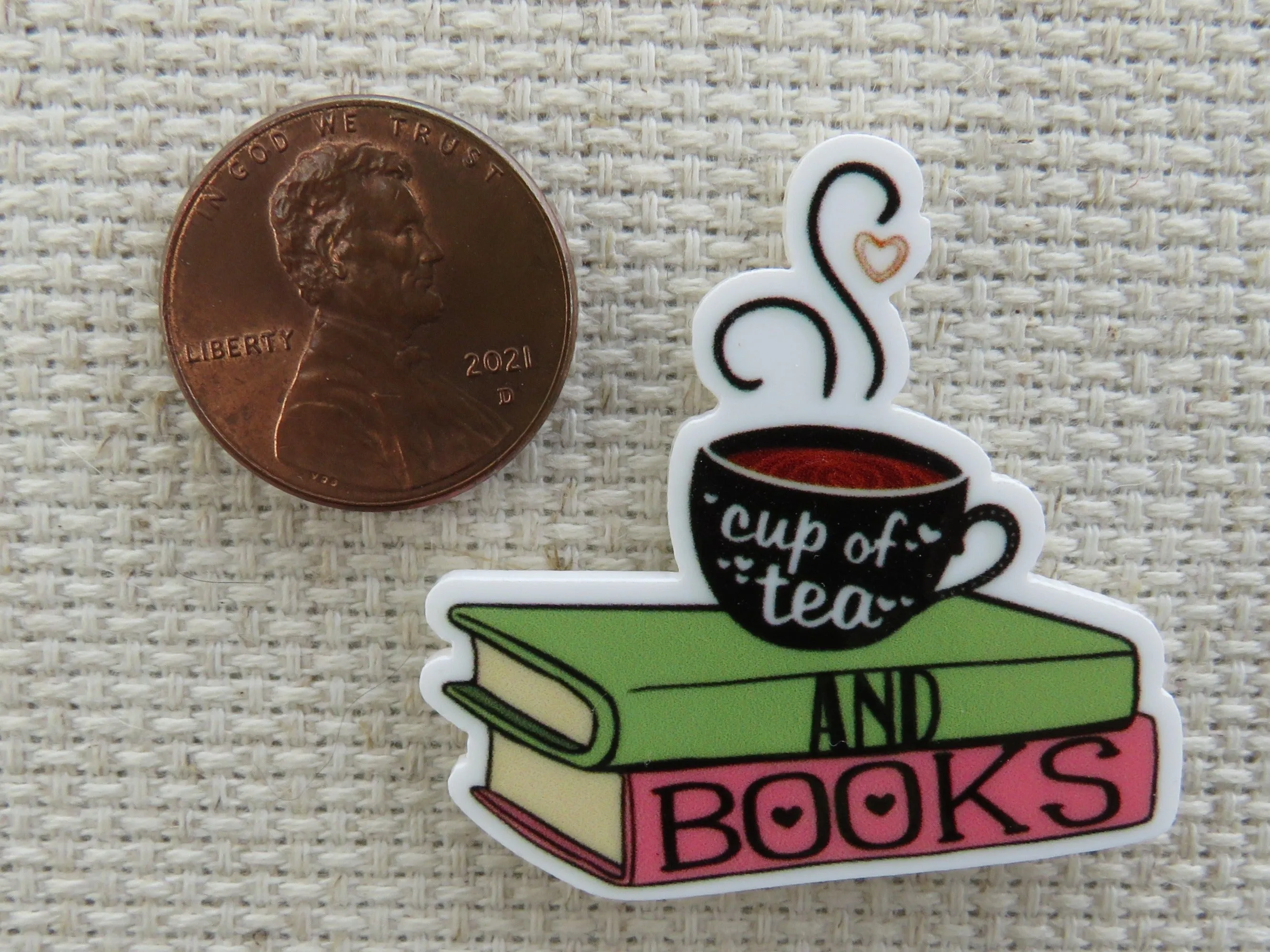 Cup of Tea and Books Needle Minder, Cover Minder, Magnet