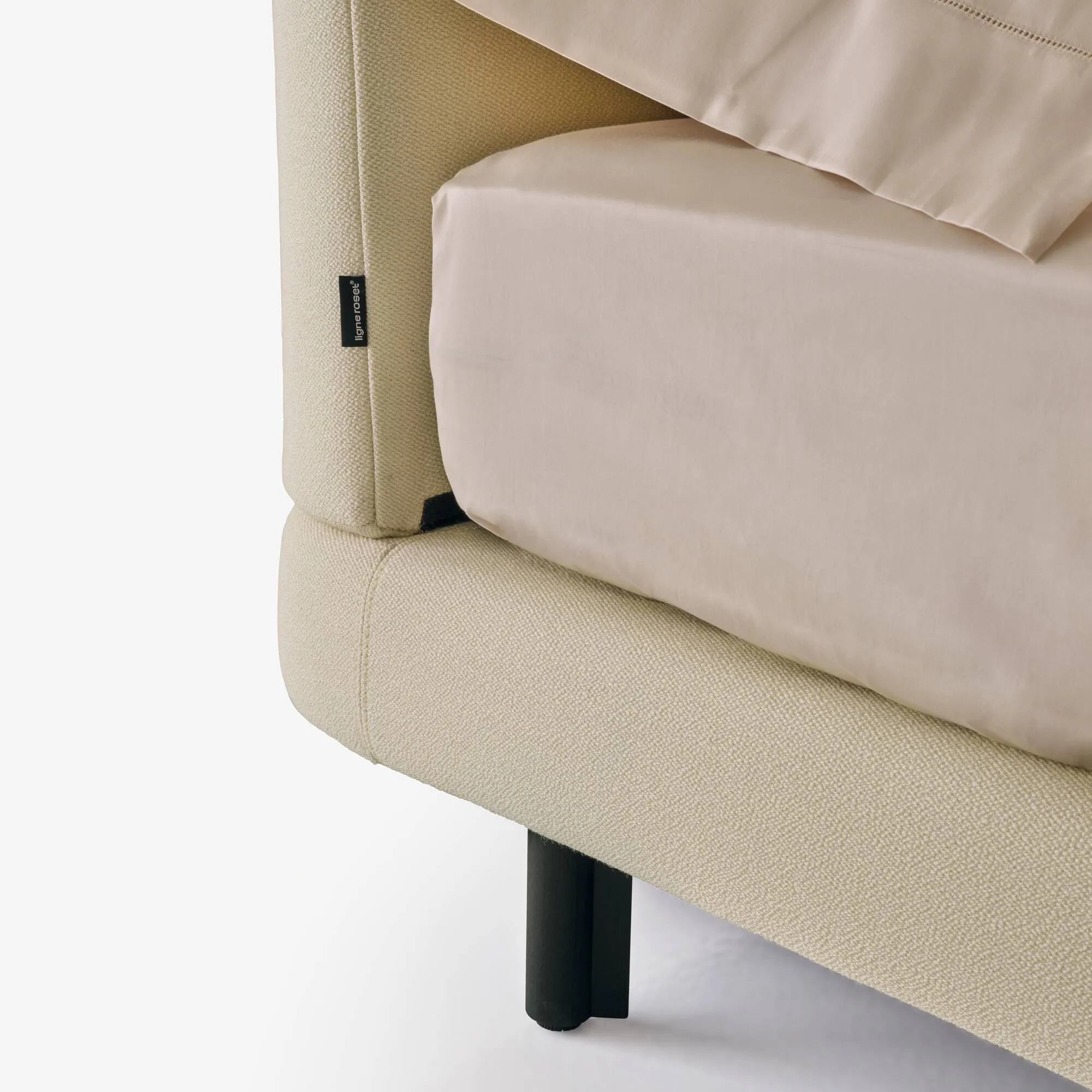 Evisa Bed