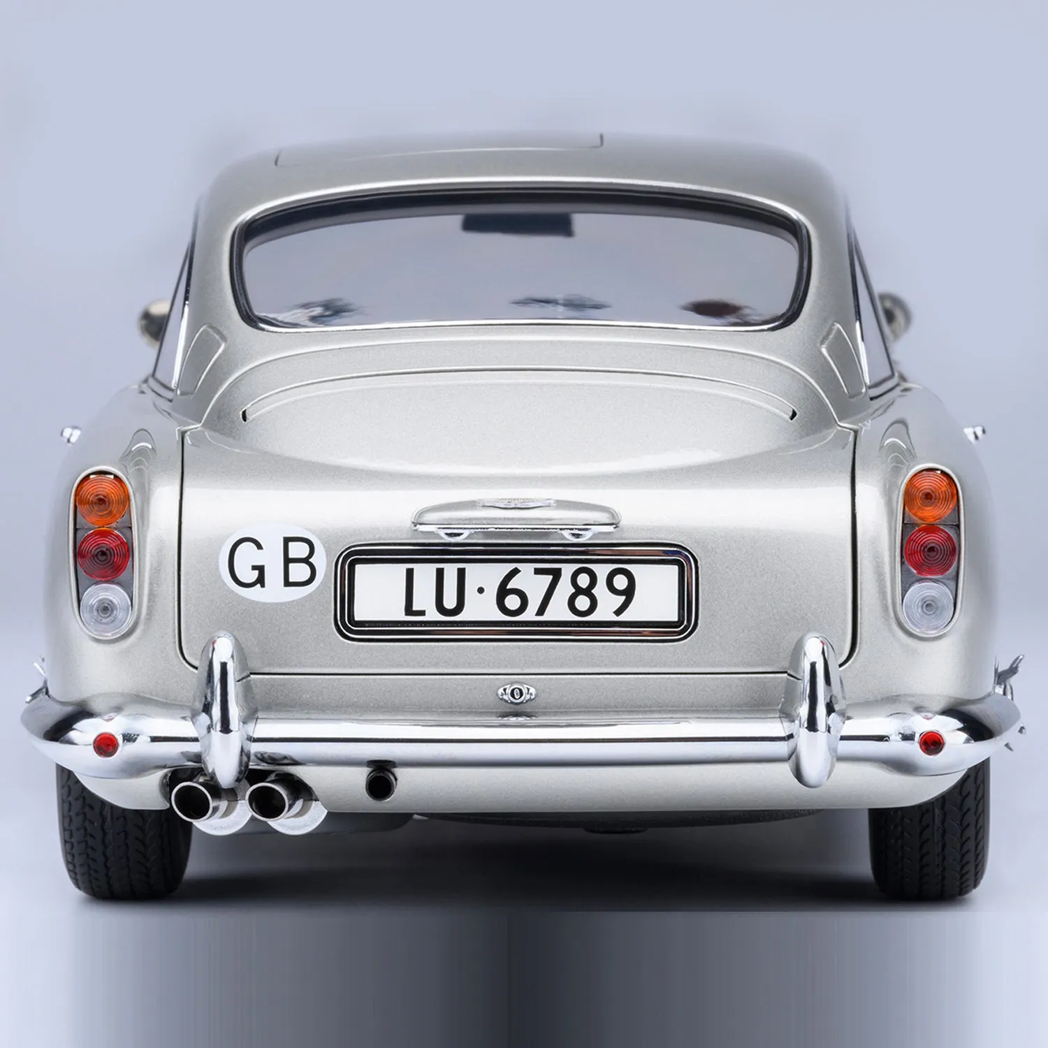 James Bond Aston Martin DB5 Model Car - Goldfinger Edition - By AUTOart
