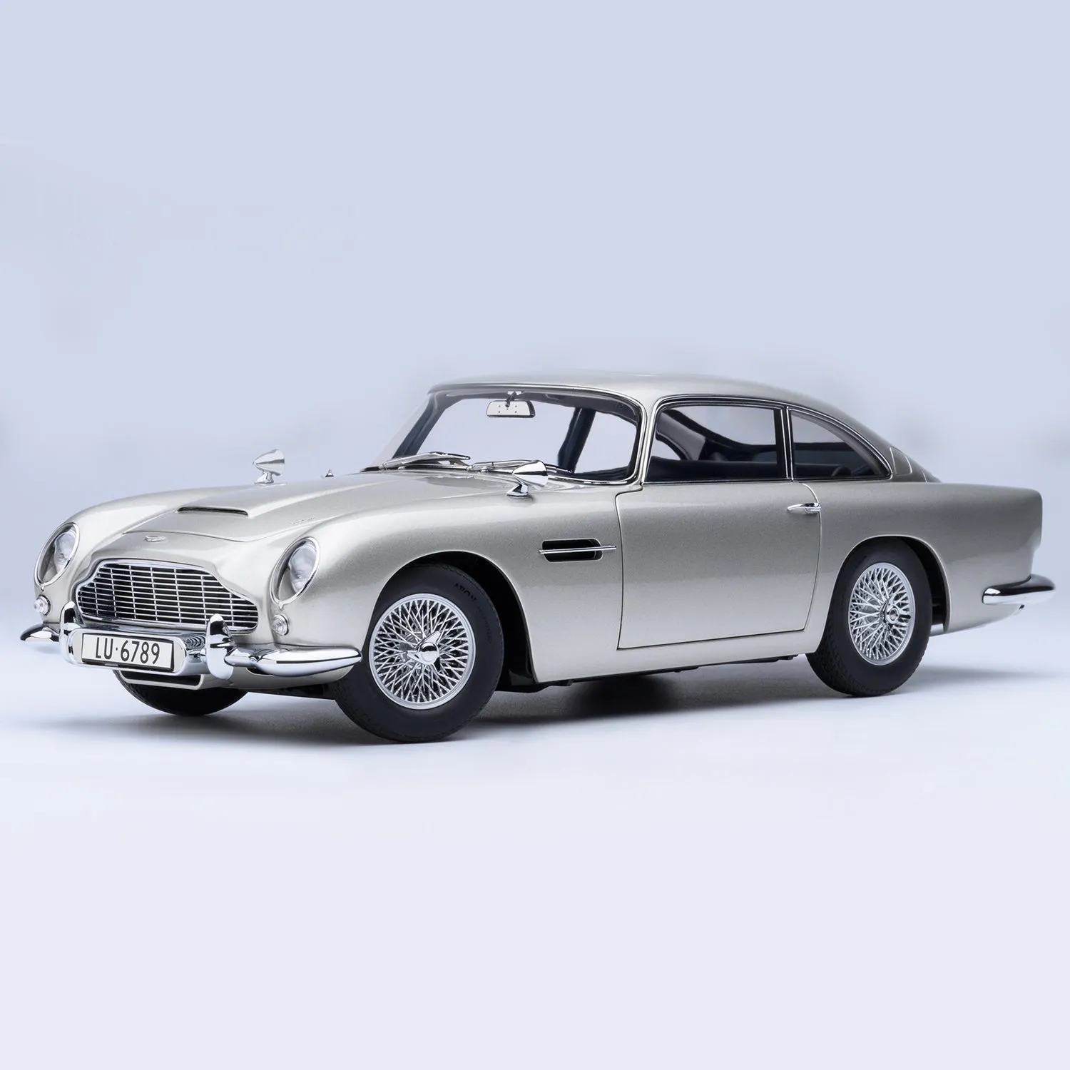 James Bond Aston Martin DB5 Model Car - Goldfinger Edition - By AUTOart