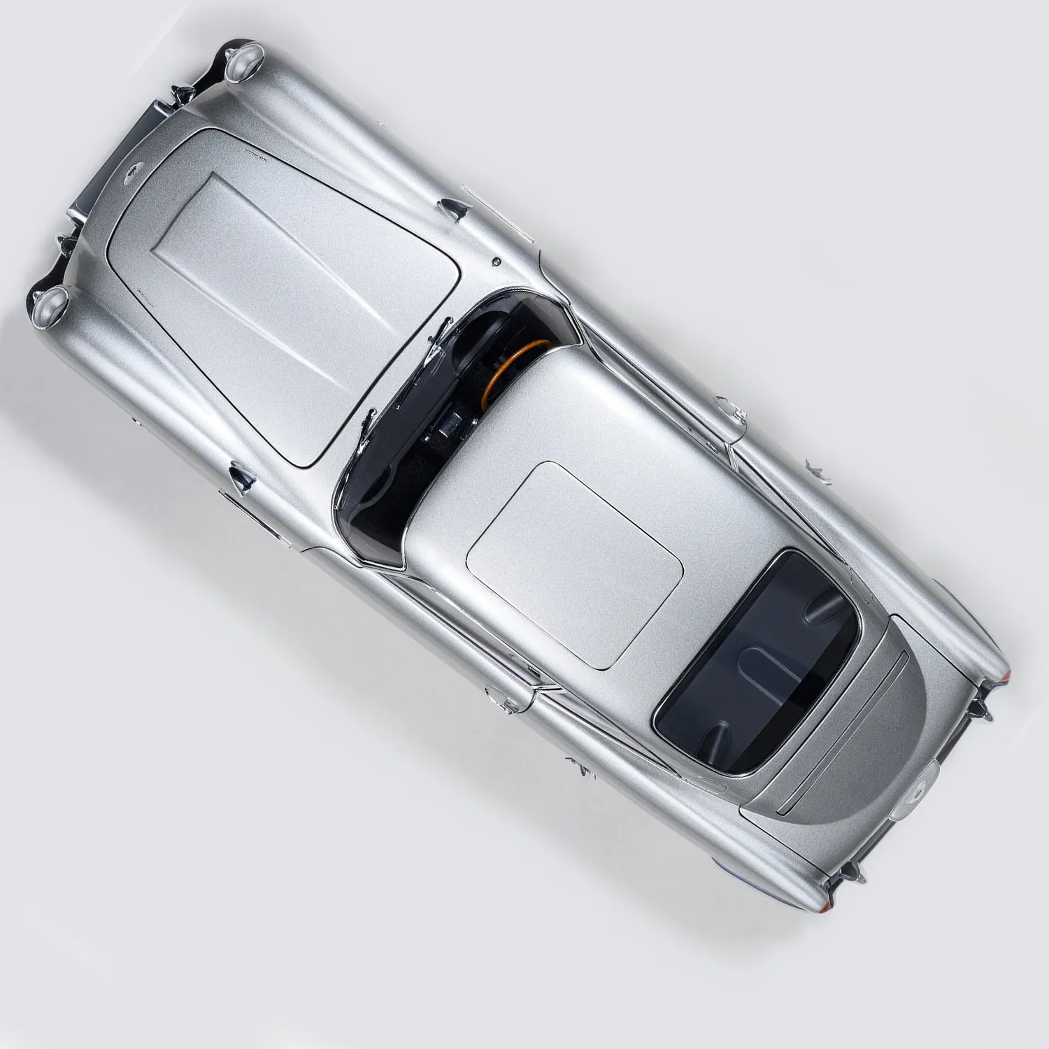 James Bond Aston Martin DB5 Model Car - Goldfinger Edition - By AUTOart