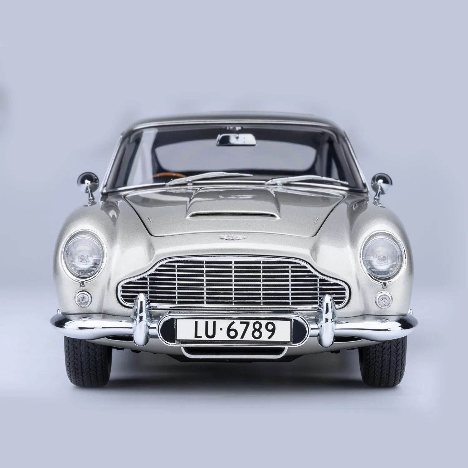 James Bond Aston Martin DB5 Model Car - Goldfinger Edition - By AUTOart