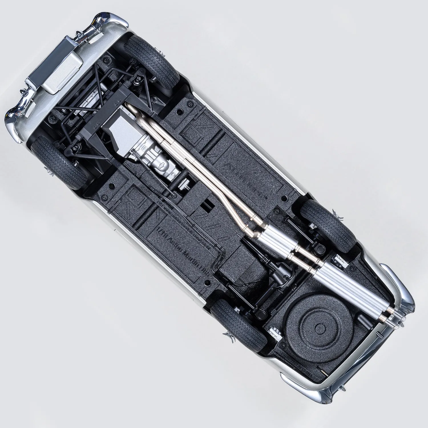 James Bond Aston Martin DB5 Model Car - Goldfinger Edition - By AUTOart