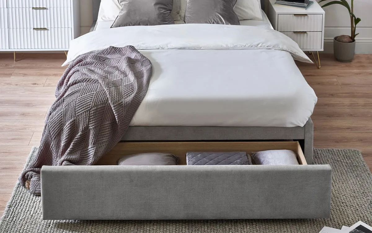 Julian Bowen Savannah Bed