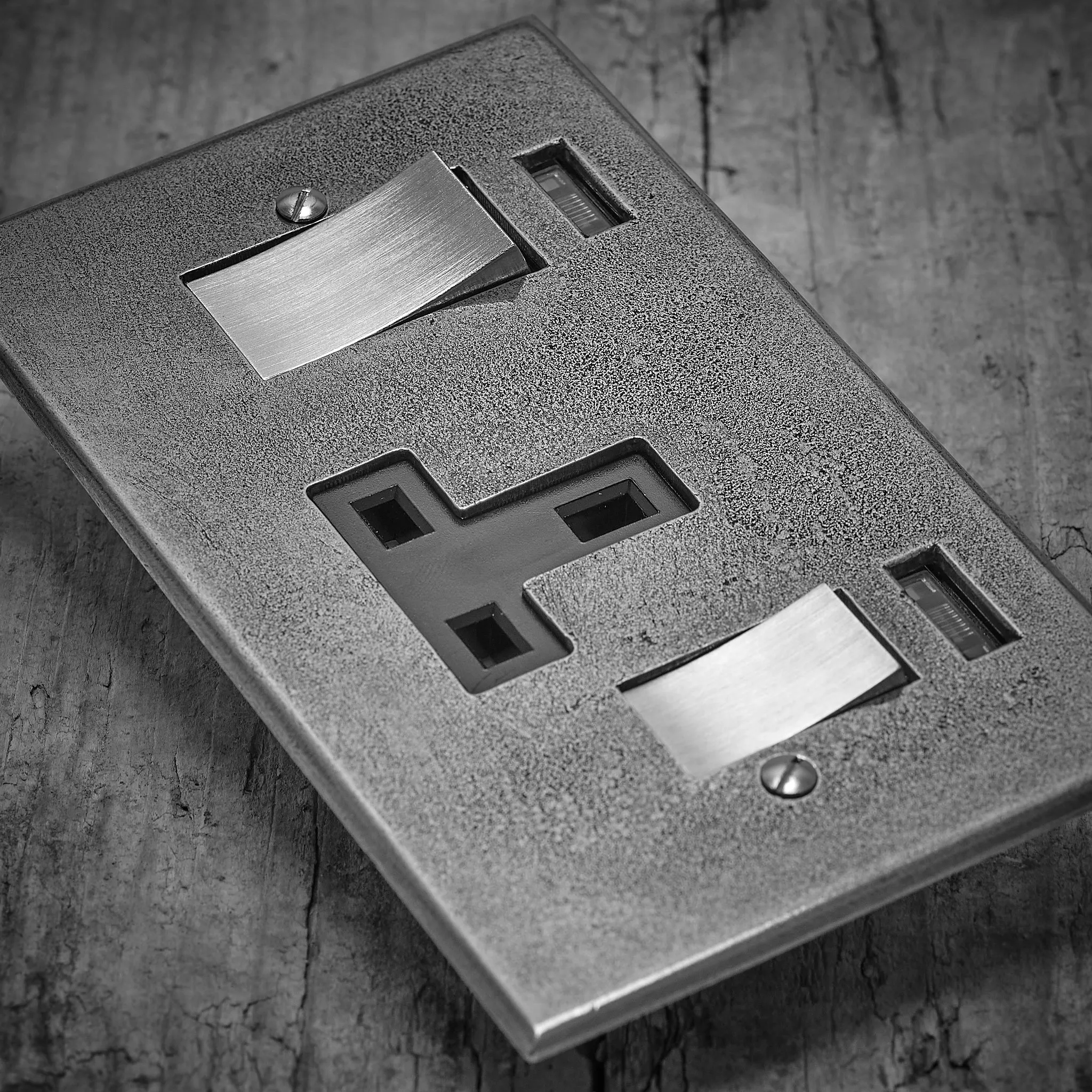 Pewter Cooker Control Switch & Socket With Neon Indicator